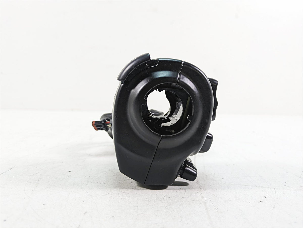 2020 Harley Touring FLHX Street Glide Left Hand Traction Control Switch 71500128 {{ shop.shopifyCountryName }} - Mototech271