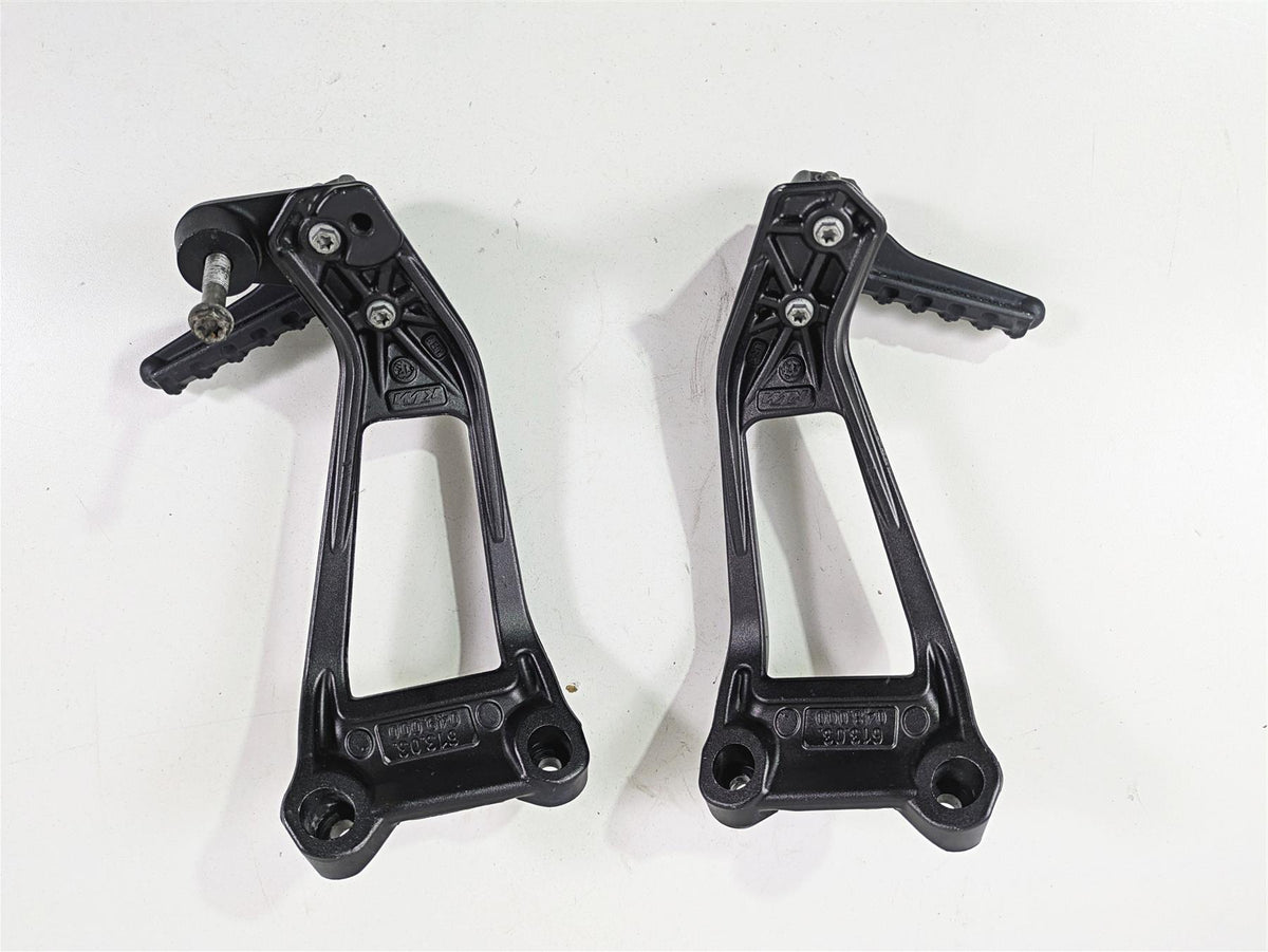 2018 KTM 1290 Super Duke R Rear Passenger Footpeg Set 6130304800033S {{ shop.shopifyCountryName }} - Mototech271