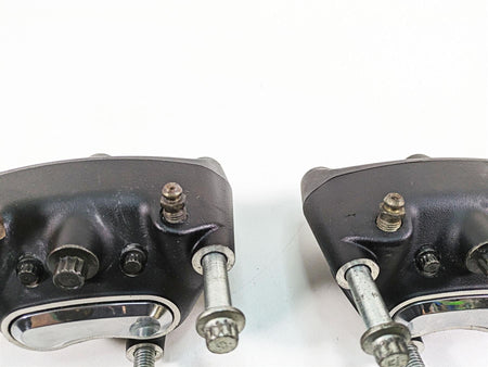 2006 Harley Touring FLHXI Street Glide Front Brake Caliper Set 44023-00 44046-00 {{ shop.shopifyCountryName }} - Mototech271