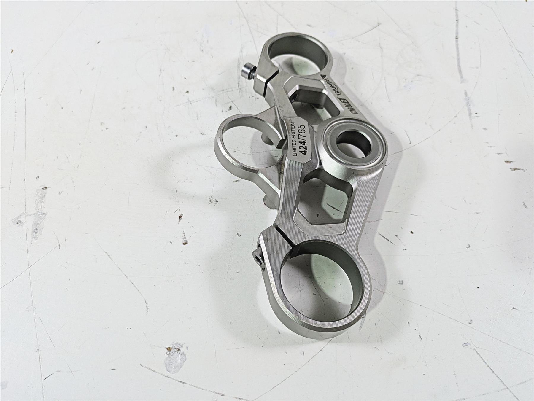 2020 Triumph Daytona 765 Moto2 Upper Triple Tree LIMITED # 424 50mm T2049790 {{ shop.shopifyCountryName }} - Mototech271