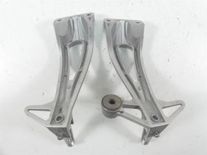 2008 Yamaha FZ1 Fazer Rear Passenger Footpeg Set 2D1-2741L-00-00 2D1-2742L-00-00