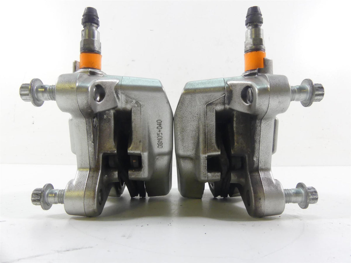 2009 Harley FLHTCU SE4 CVO E-Glide Front Brake Caliper Set 42938-08 42939-08 {{ shop.shopifyCountryName }} - Mototech271