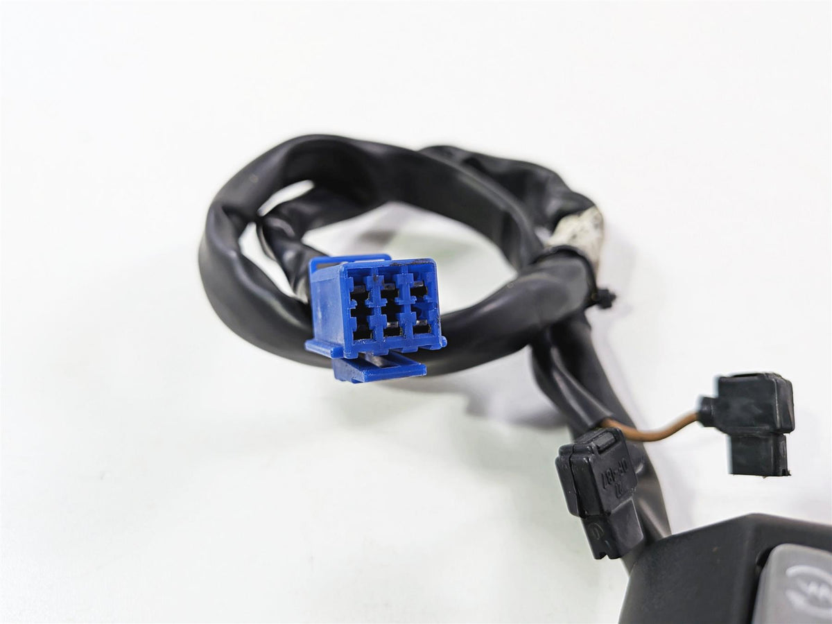 2008 Yamaha YZF R1 RN19 Right Hand Control Switch & Throttle Grip 4C8-83975-00 {{ shop.shopifyCountryName }} - Mototech271