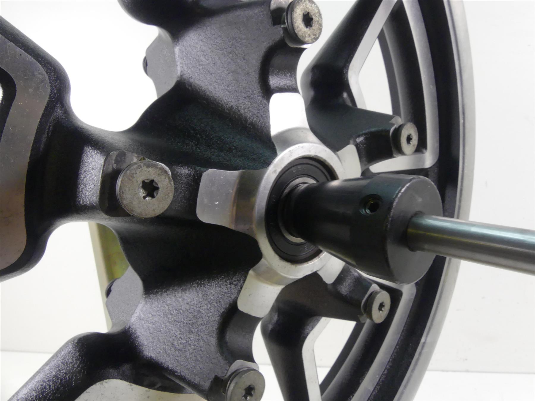 2015 Harley FXDL Dyna Low Rider Straight 19x2.5 Front Wheel Rim 43300280 {{ shop.shopifyCountryName }} - Mototech271