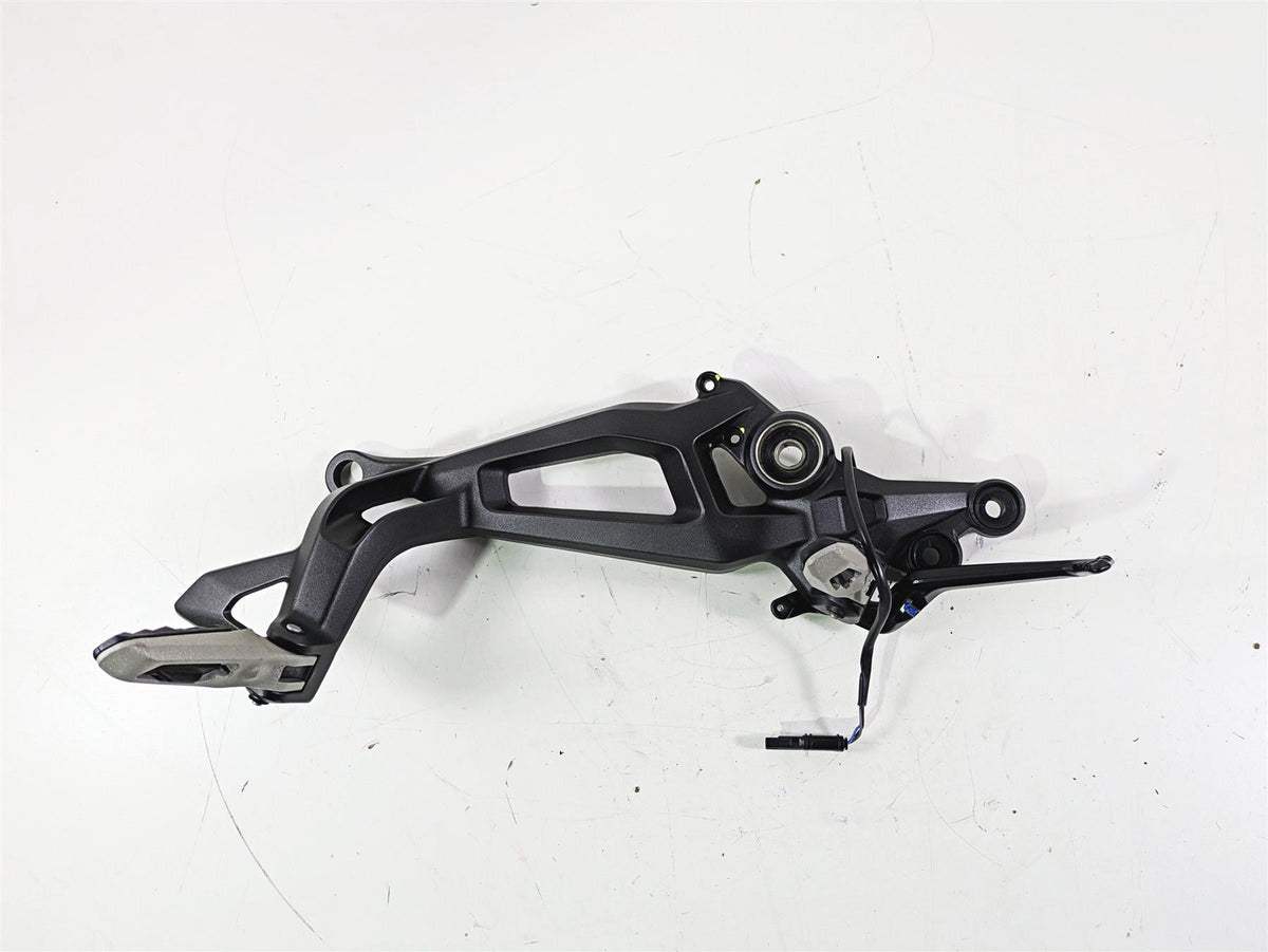 2023 Ducati Monster 937 SP Right Foot Peg Set & Brake Pedal 82414041BA 45721162AA {{ shop.shopifyCountryName }} - Mototech271