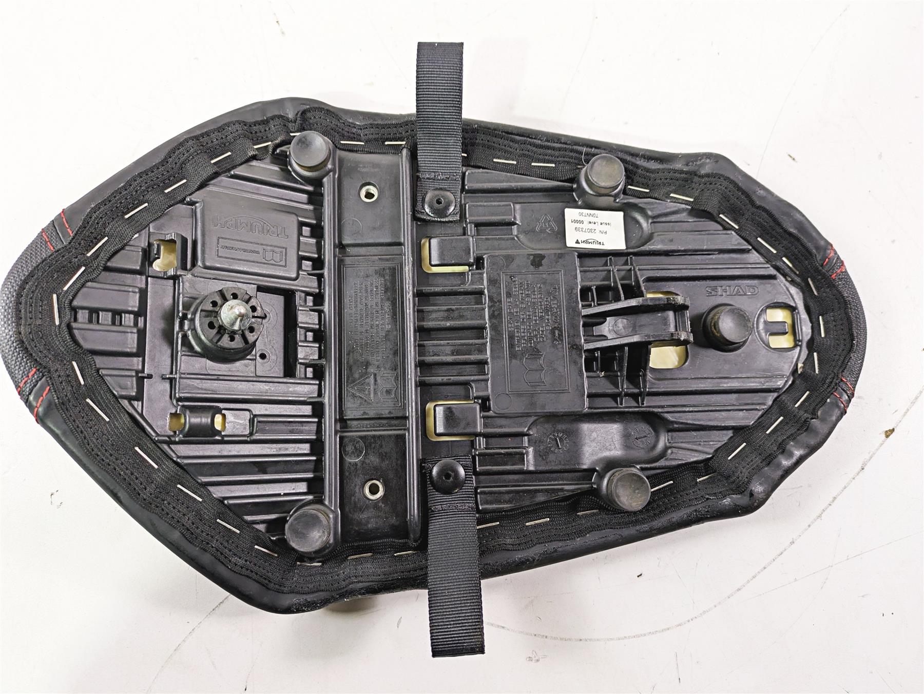2019 Triumph Speed Triple RS 1050 Rear Passenger Seat Saddle T2307339 {{ shop.shopifyCountryName }} - Mototech271
