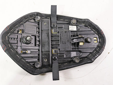 2019 Triumph Speed Triple RS 1050 Rear Passenger Seat Saddle T2307339 {{ shop.shopifyCountryName }} - Mototech271