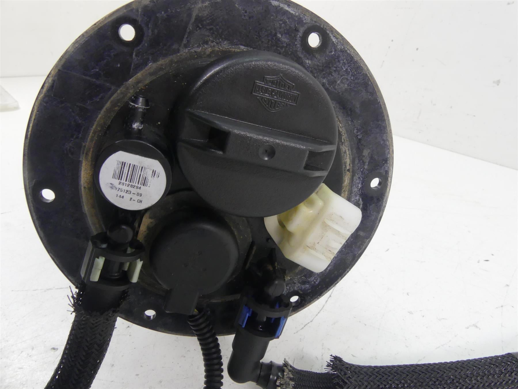 2012 Harley VRSCF Muscle Rod Fuel Gas Petrol Pump - Tested 75310-07 {{ shop.shopifyCountryName }} - Mototech271
