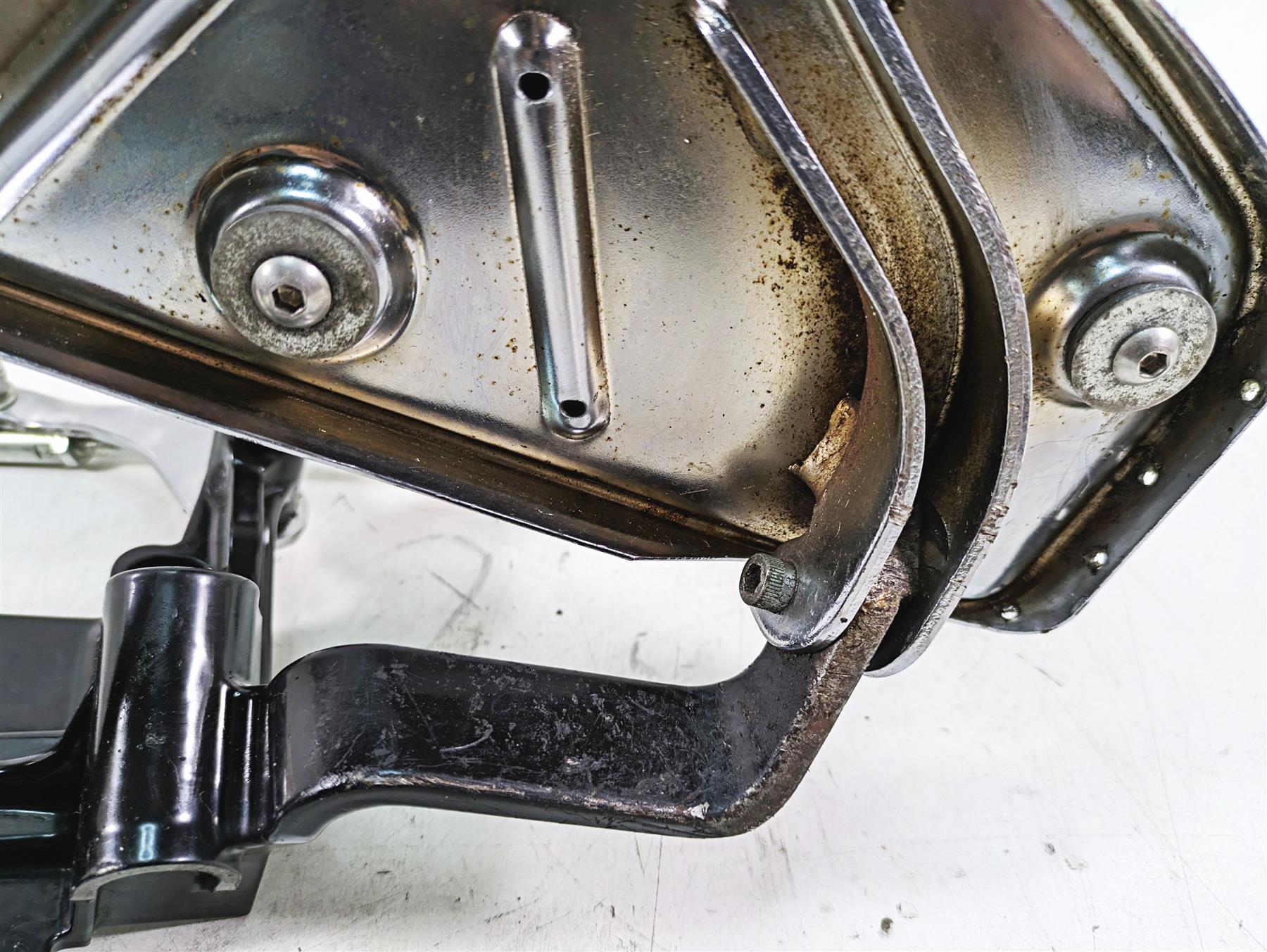 2006 Harley FLSTI Softail Heritage Front Left Floor Board Shifter -Read 33630-00 {{ shop.shopifyCountryName }} - Mototech271