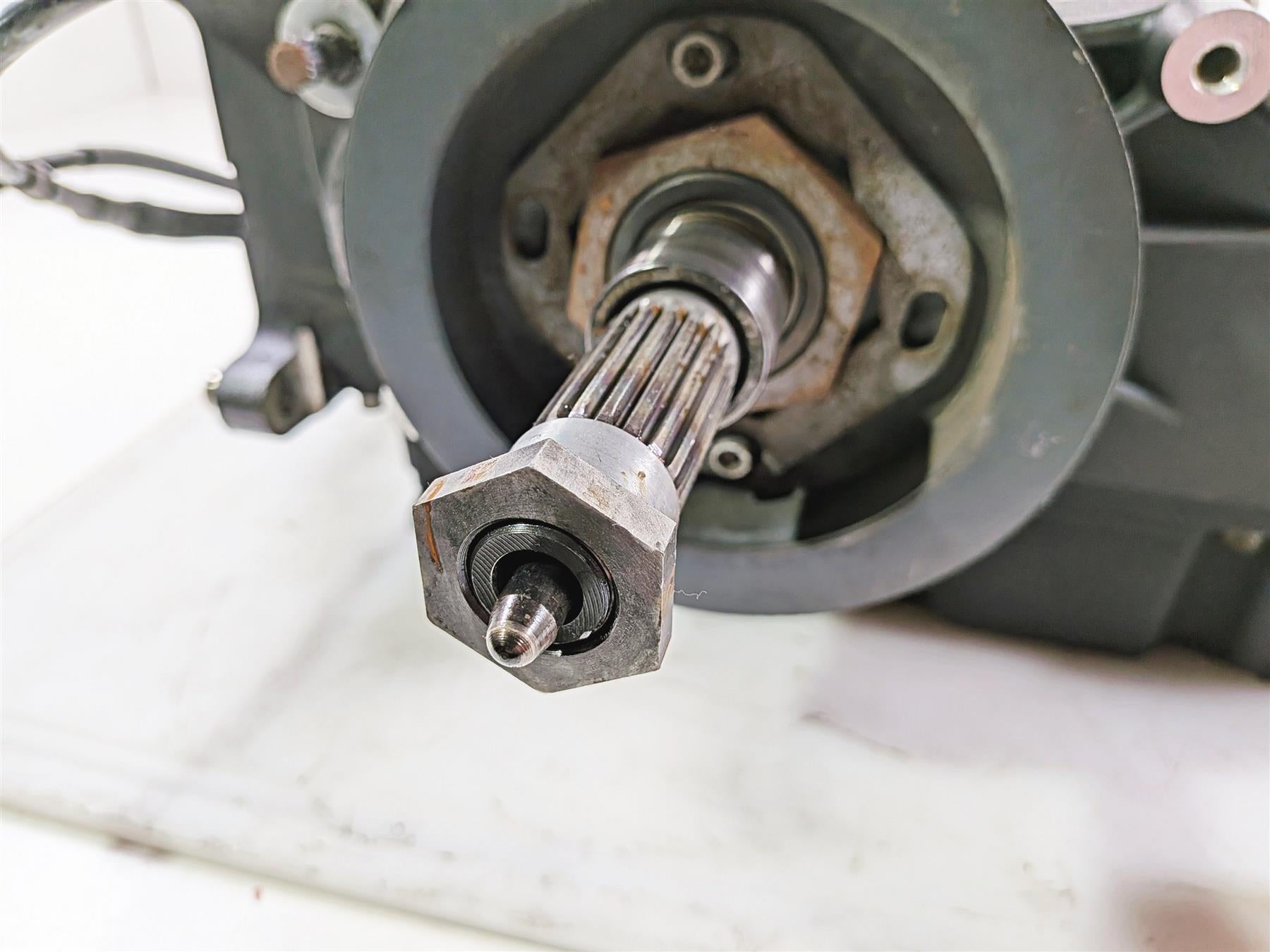 2014 Harley Touring FLHTK Electra Glide Transmission Gear Box 41K 33166-10A-Mototech271