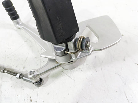 2014 BMW R1200 RT RTW K52 Front Left Footpeg & Shifter 46718535641 46718560383 {{ shop.shopifyCountryName }} - Mototech271