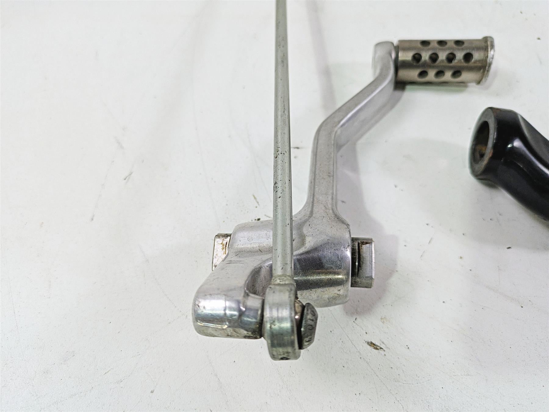 2013 Harley VRSCF Muscle Rod Left Front Footpeg & Shifter Parts 54046-12 {{ shop.shopifyCountryName }} - Mototech271