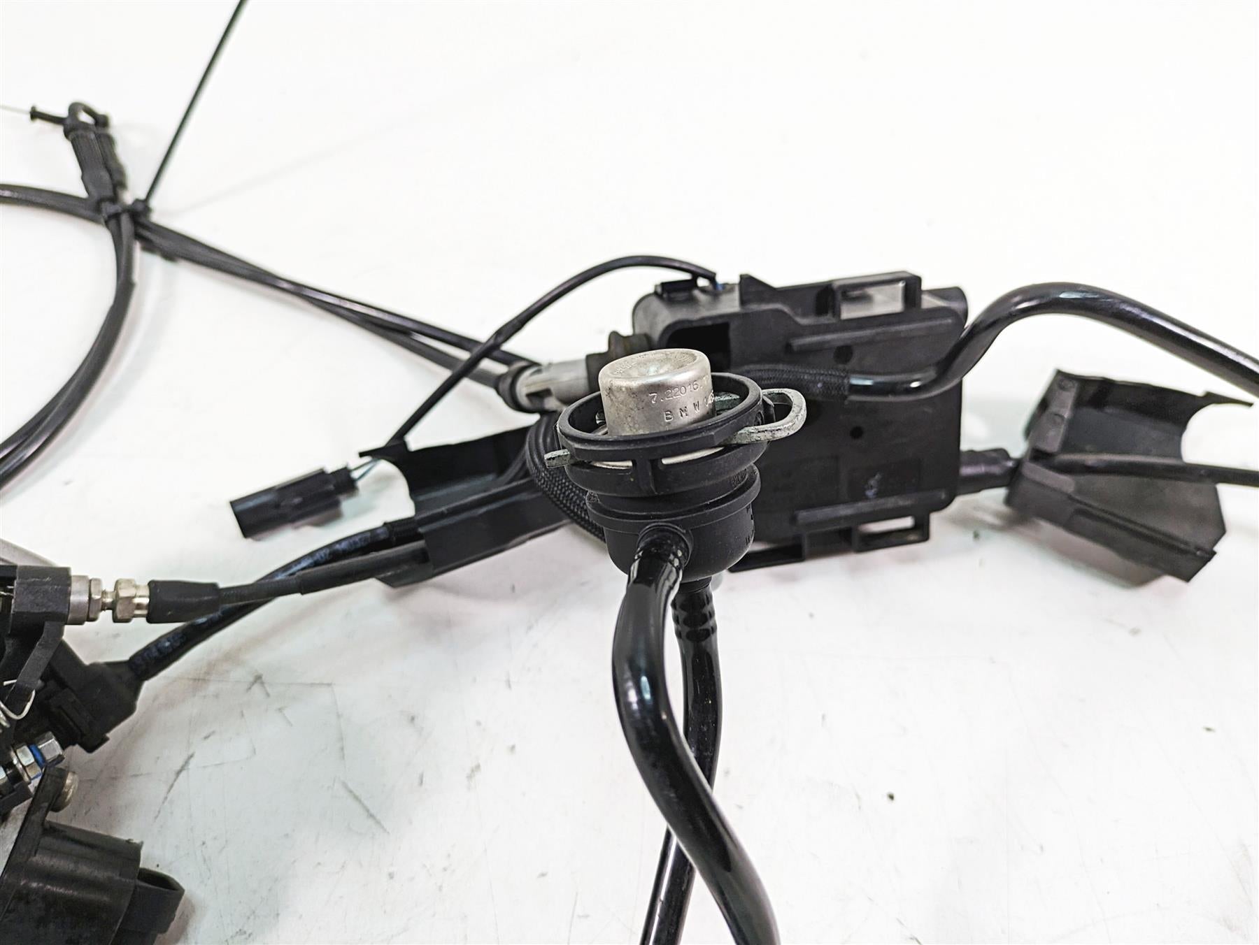 2007 BMW R1200RT K26 Bing Throttle Bodies & Cables -Read 13547685323 13547685324 {{ shop.shopifyCountryName }} - Mototech271