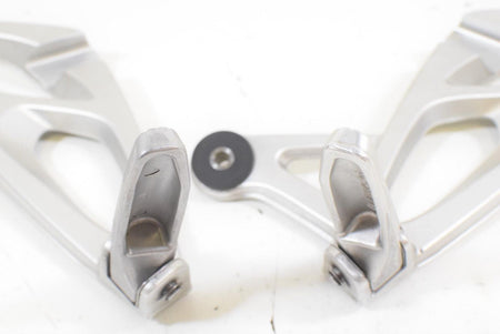 08 BMW K1200R K1200 R Sport K43 Passenger Footpeg Foot Peg Rest 46717660170 {{ shop.shopifyCountryName }} - Mototech271