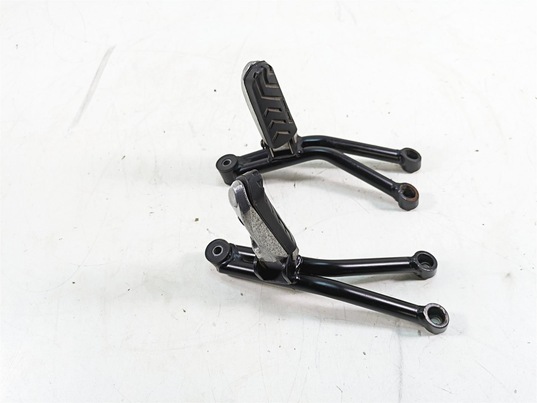 2013  Moto Guzzi V7 750 Stone Rear Passenger Footpeg Foot Peg Set 883019 883015 | Mototech271