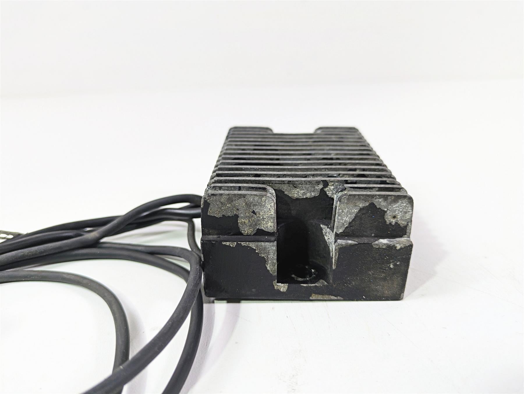 1999 Harley Dyna FXDL Low Rider Rectifier Voltage Regulator 74518-99A {{ shop.shopifyCountryName }} - Mototech271