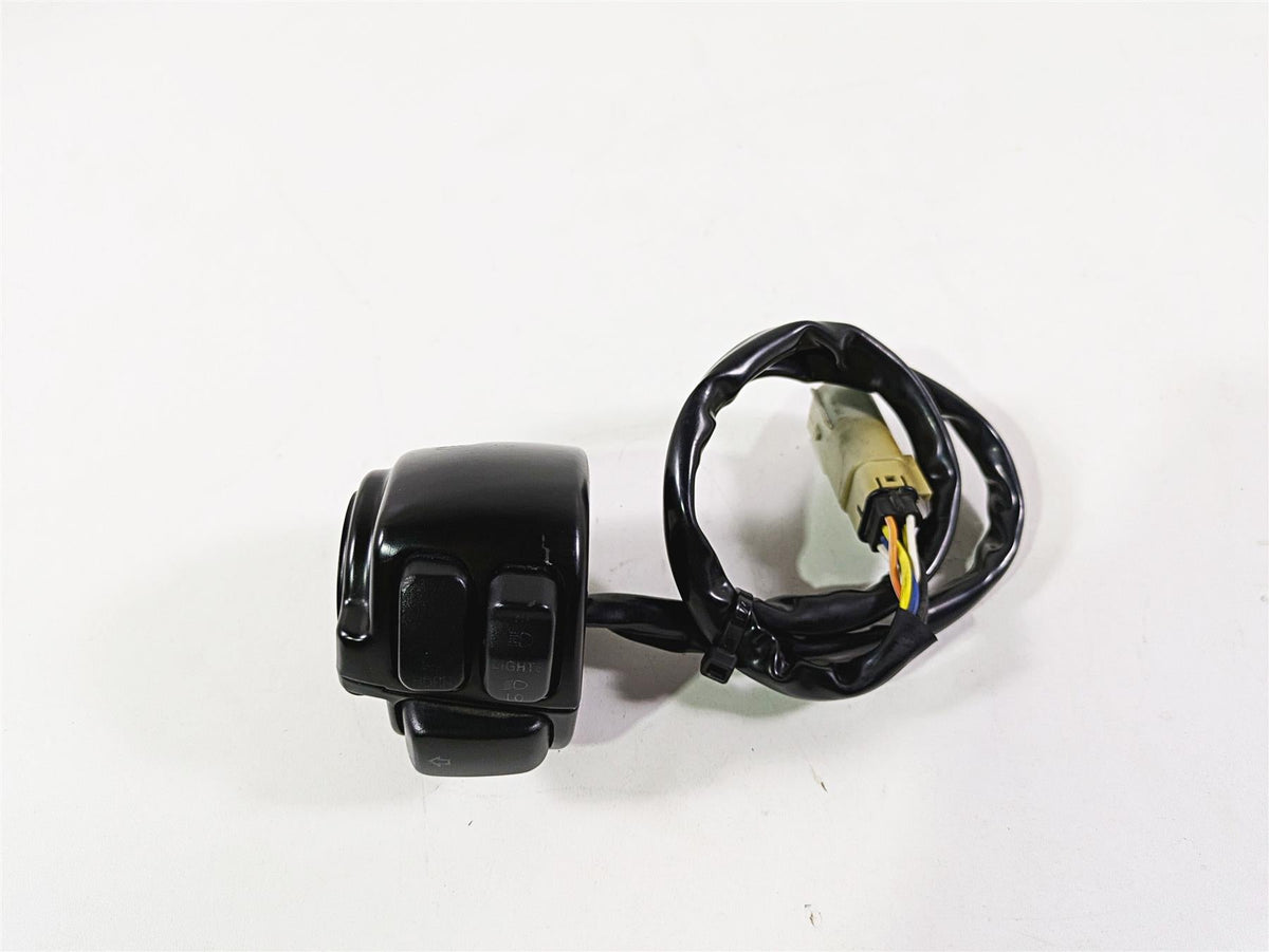 2009 Harley XR1200 Sportster Left Hand Turn Signal Control Switch 71682-06A {{ shop.shopifyCountryName }} - Mototech271