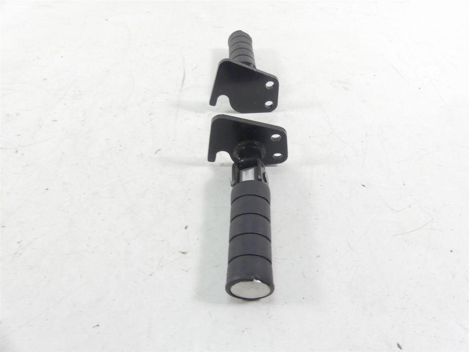 2002 Yamaha XVS1100 V-Star Rear Passenger Footpeg Foot Rest Set 5EL-27430-00-00 {{ shop.shopifyCountryName }} - Mototech271