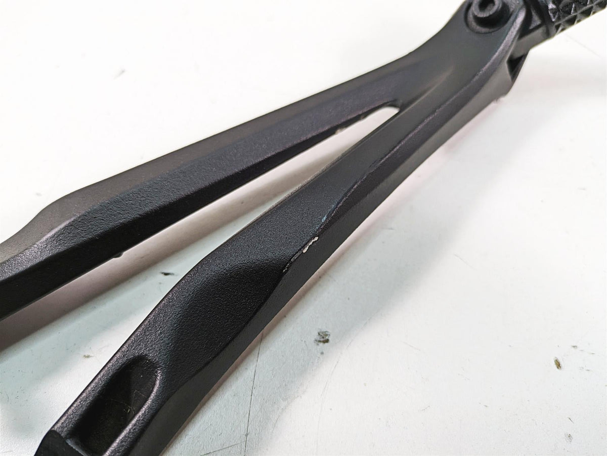 2007 Yamaha R1 YZFR1 Passenger Footpeg Rest Set -Rash 5VY-2741L-00 5VY-2742L-00 {{ shop.shopifyCountryName }} - Mototech271