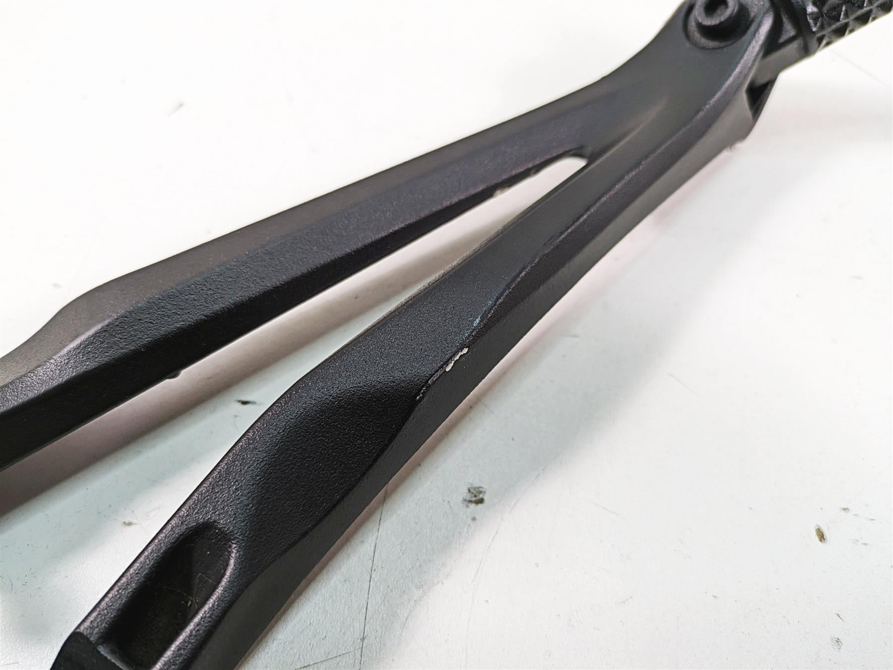 2007 Yamaha R1 YZFR1 Passenger Footpeg Rest Set -Rash 5VY-2741L-00 5VY-2742L-00 {{ shop.shopifyCountryName }} - Mototech271