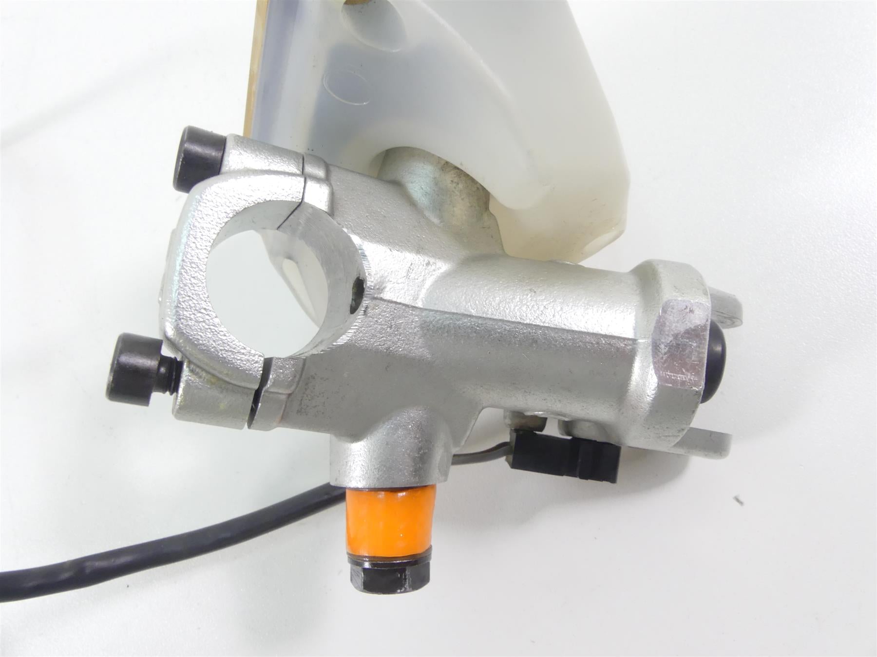 2004 Ducati 999 SBK Brembo Front Radial Brake Master Cylinder 62440271A {{ shop.shopifyCountryName }} - Mototech271