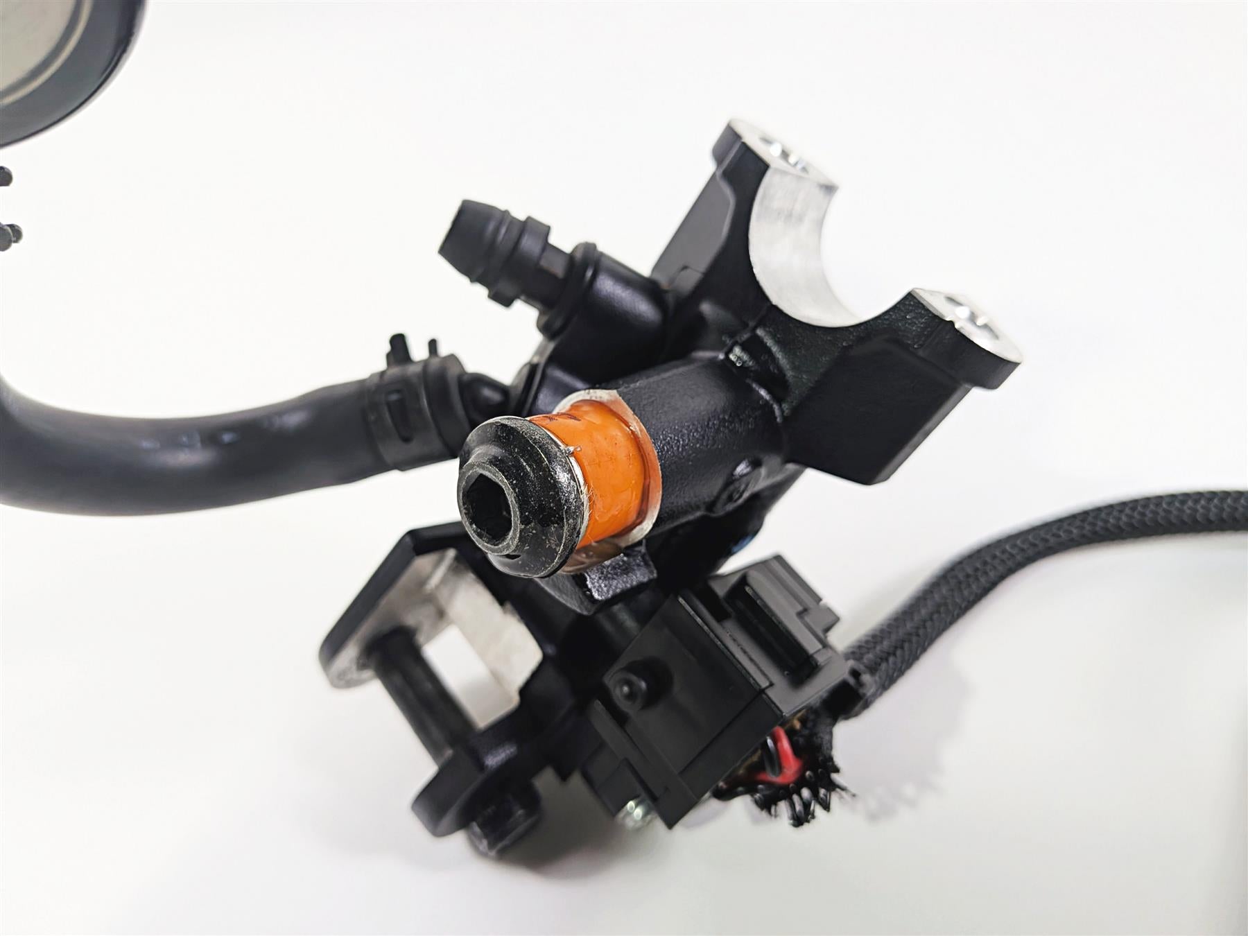 2023 Yamaha MT10 MTN1000 Front Radial Brake Pump Brembo B5Y-2583T-01-00 {{ shop.shopifyCountryName }} - Mototech271