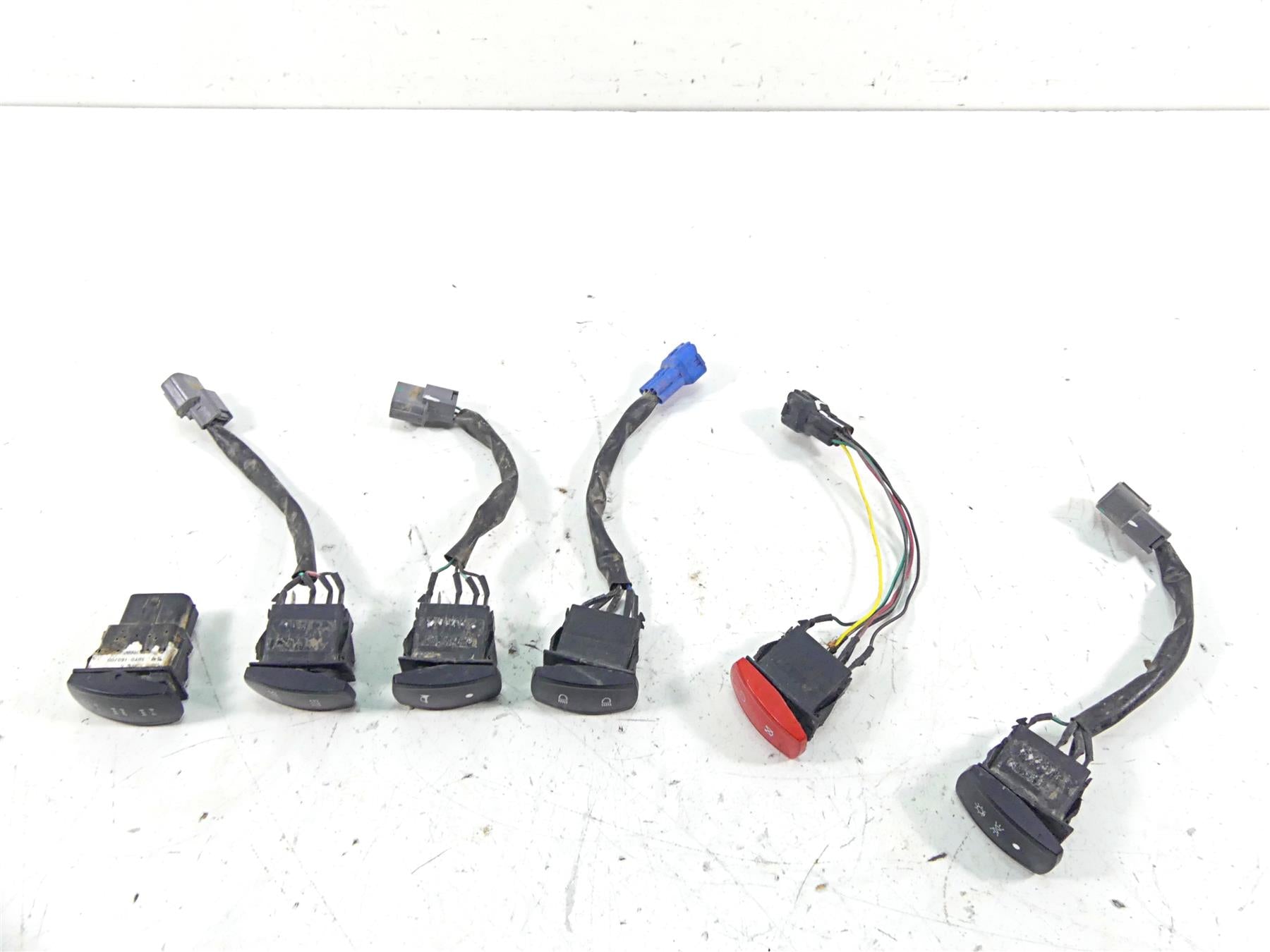 2021 CFMoto Zforce 950 Sport Light Horn Eco Sport Switch Set 5HY0-151700-10000 {{ shop.shopifyCountryName }} - Mototech271