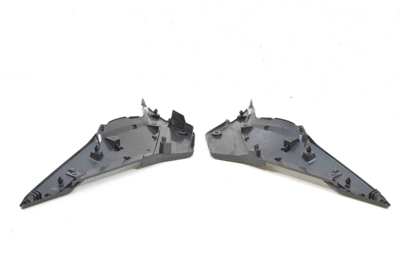 2017 Honda CBR500 R CBR500R Side Cover Fairing Cowl 83511-MJW-J00 83611-MJW-J00 {{ shop.shopifyCountryName }} - Mototech271