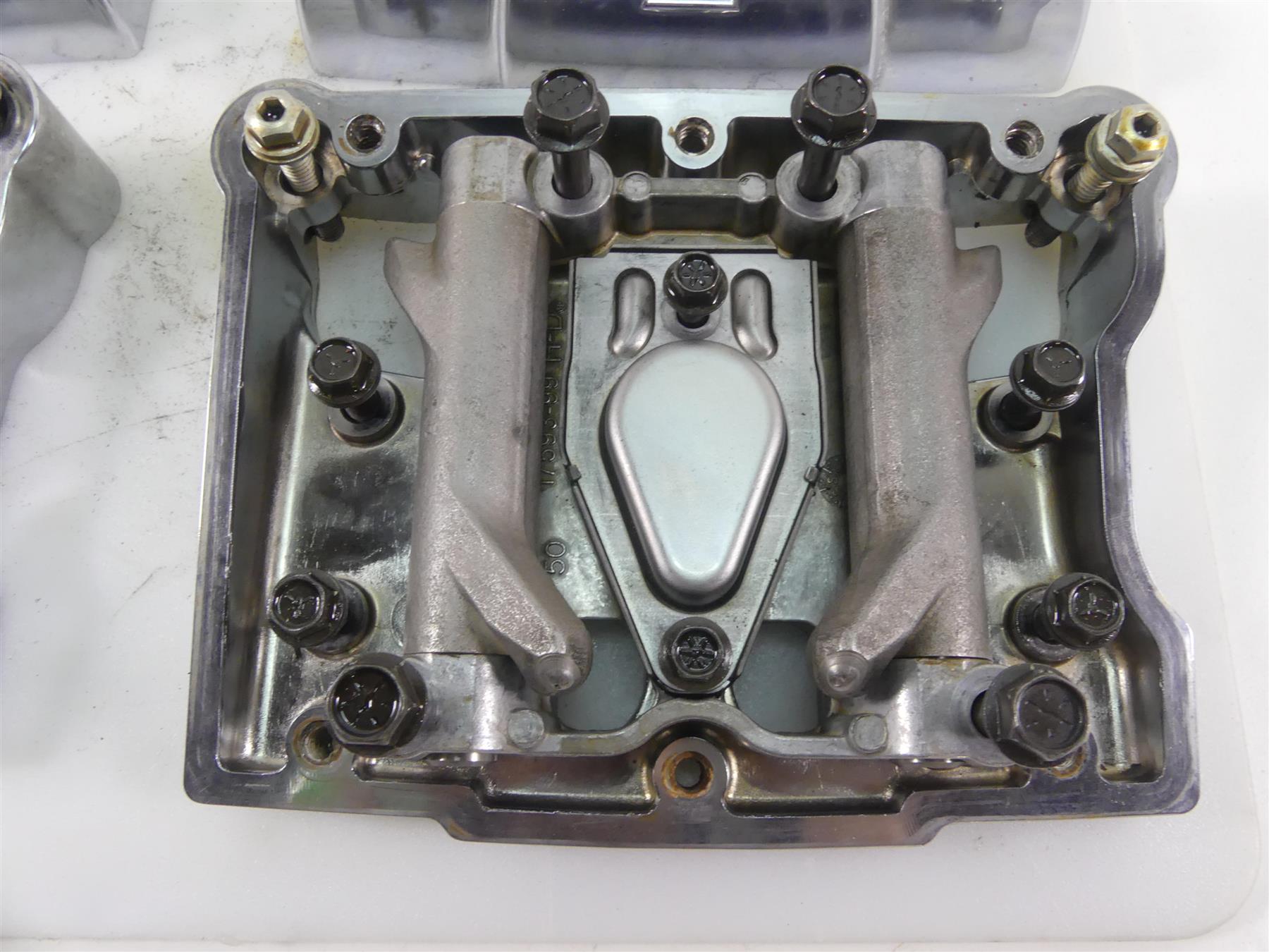 2011 Harley Touring FLTRU Road Glide Rocker Box Valve Cover Set 17571-99 {{ shop.shopifyCountryName }} - Mototech271