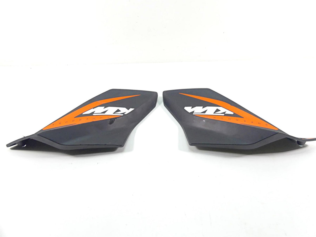 2016 KTM 1290 Super Duke R Tank Side Cover Panel Fairings 61308051000 {{ shop.shopifyCountryName }} - Mototech271