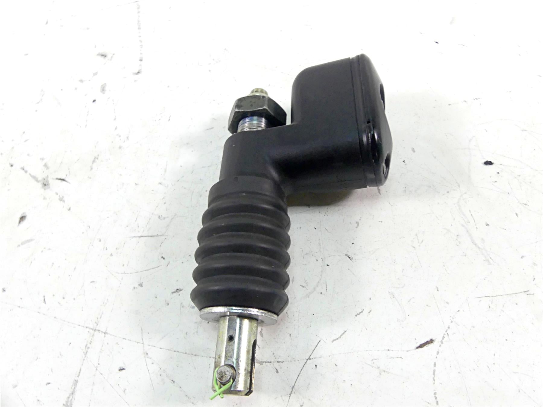 2002 Harley Touring FLHTC Electra Glide Rear Brake Master Cylinder 41755-99F {{ shop.shopifyCountryName }} - Mototech271