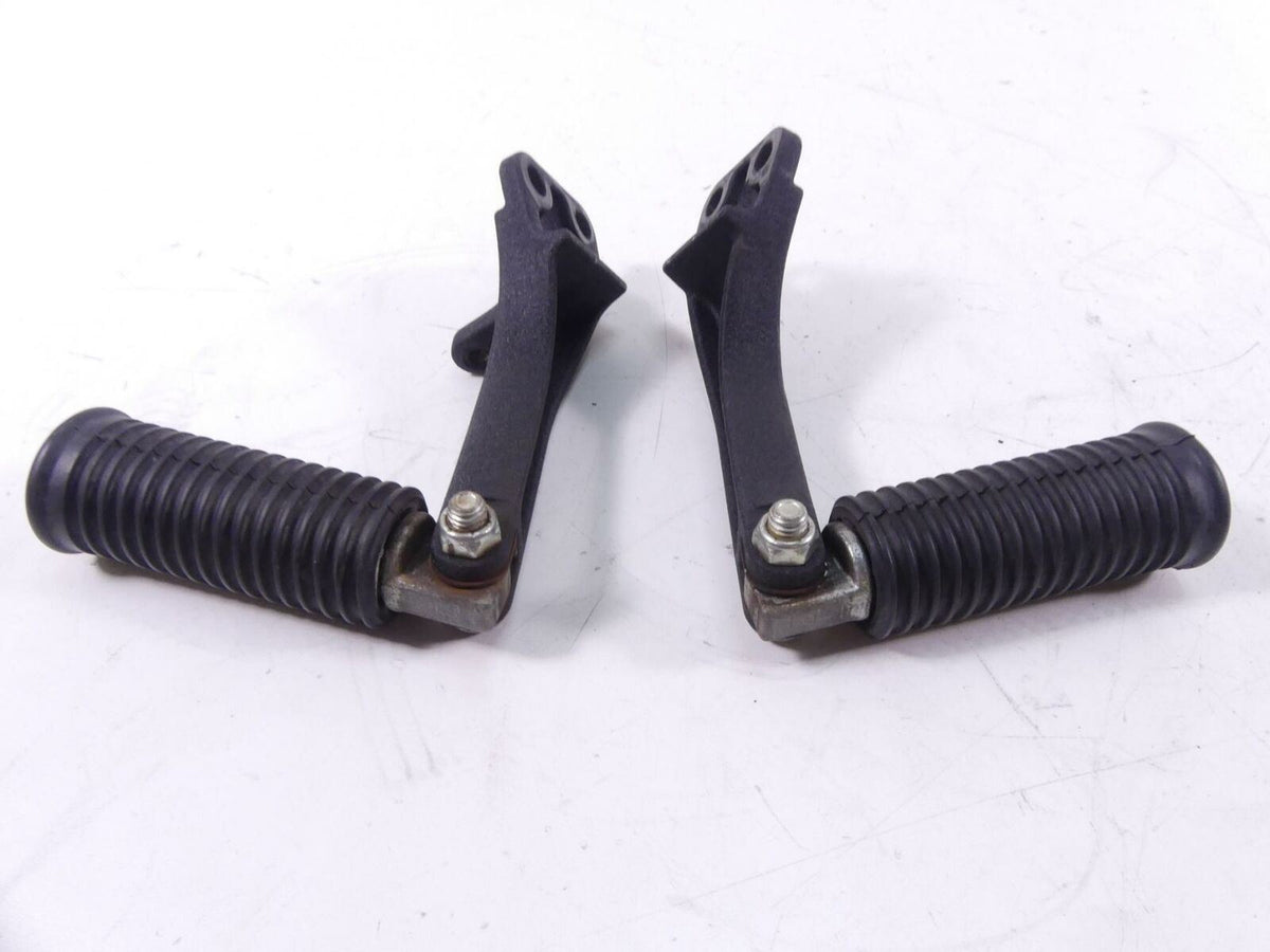 2008 Harley FXDF Dyna Fat Bob Rear Footpeg Foot Peg Rest Set 49230-06 49224-06A {{ shop.shopifyCountryName }} - Mototech271