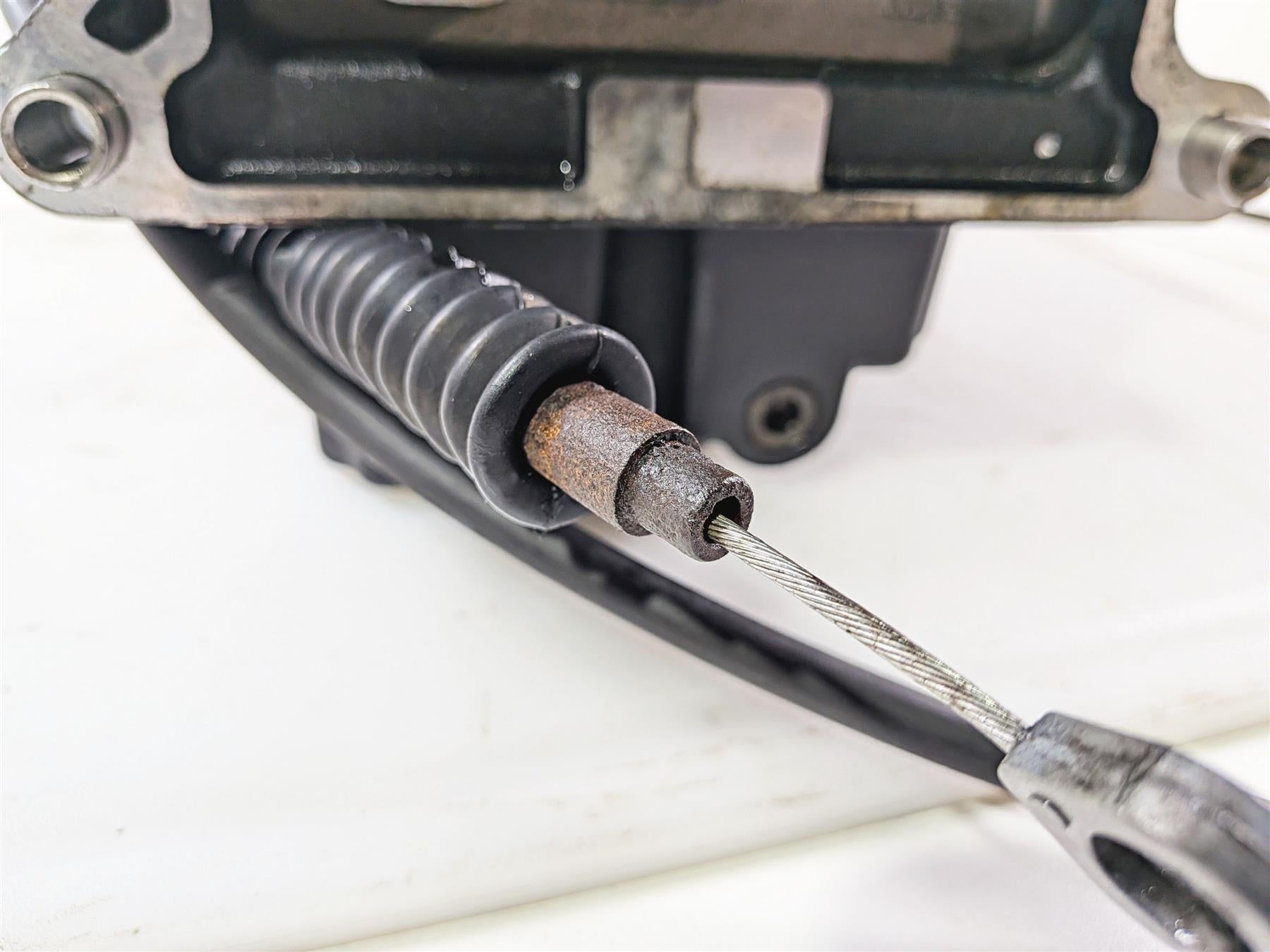 2014 Harley FXDL Dyna Low Rider 6-Sp Transmission Gear Box 30k 33083-10A {{ shop.shopifyCountryName }} - Mototech271