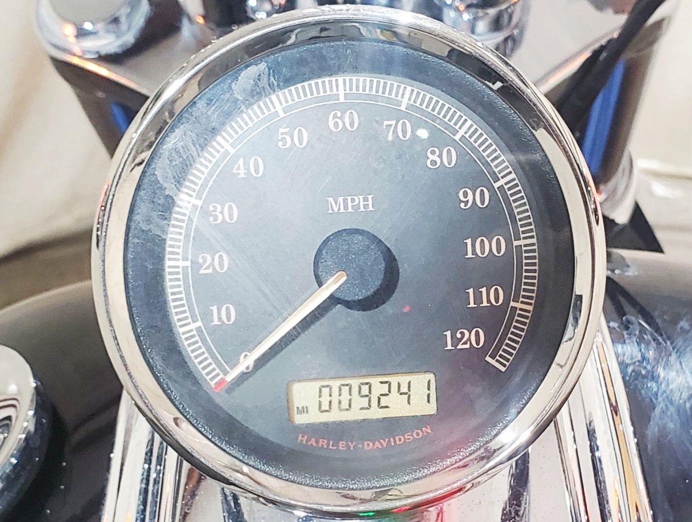 2009 Harley FXCWC Softail Rocker Speedometer Gauge Instrument 9k Only 67517-08 {{ shop.shopifyCountryName }} - Mototech271