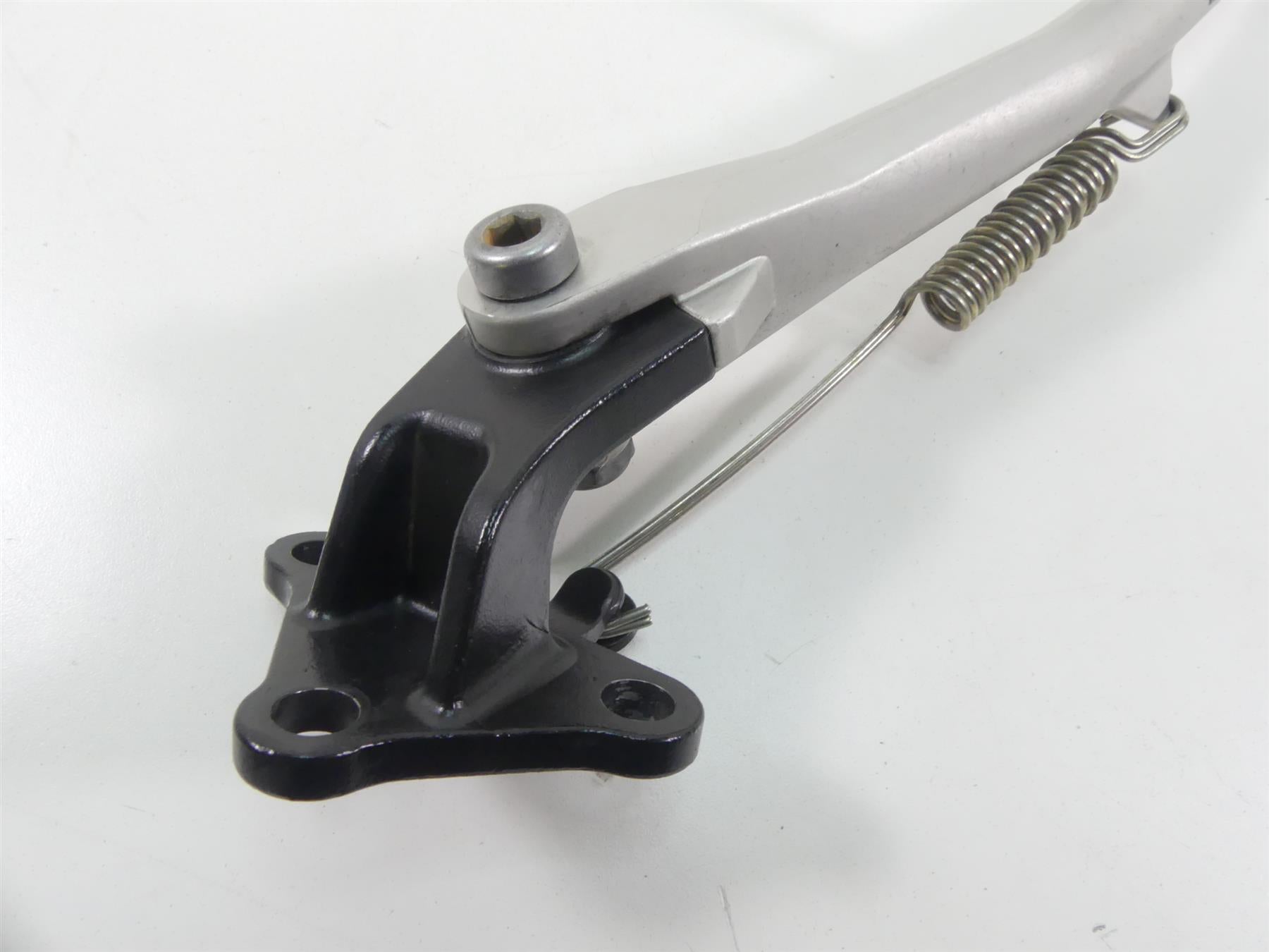 2015 Triumph 1050 Speed Triple R Side Kickstand & Safety Switch T2089602 {{ shop.shopifyCountryName }} - Mototech271