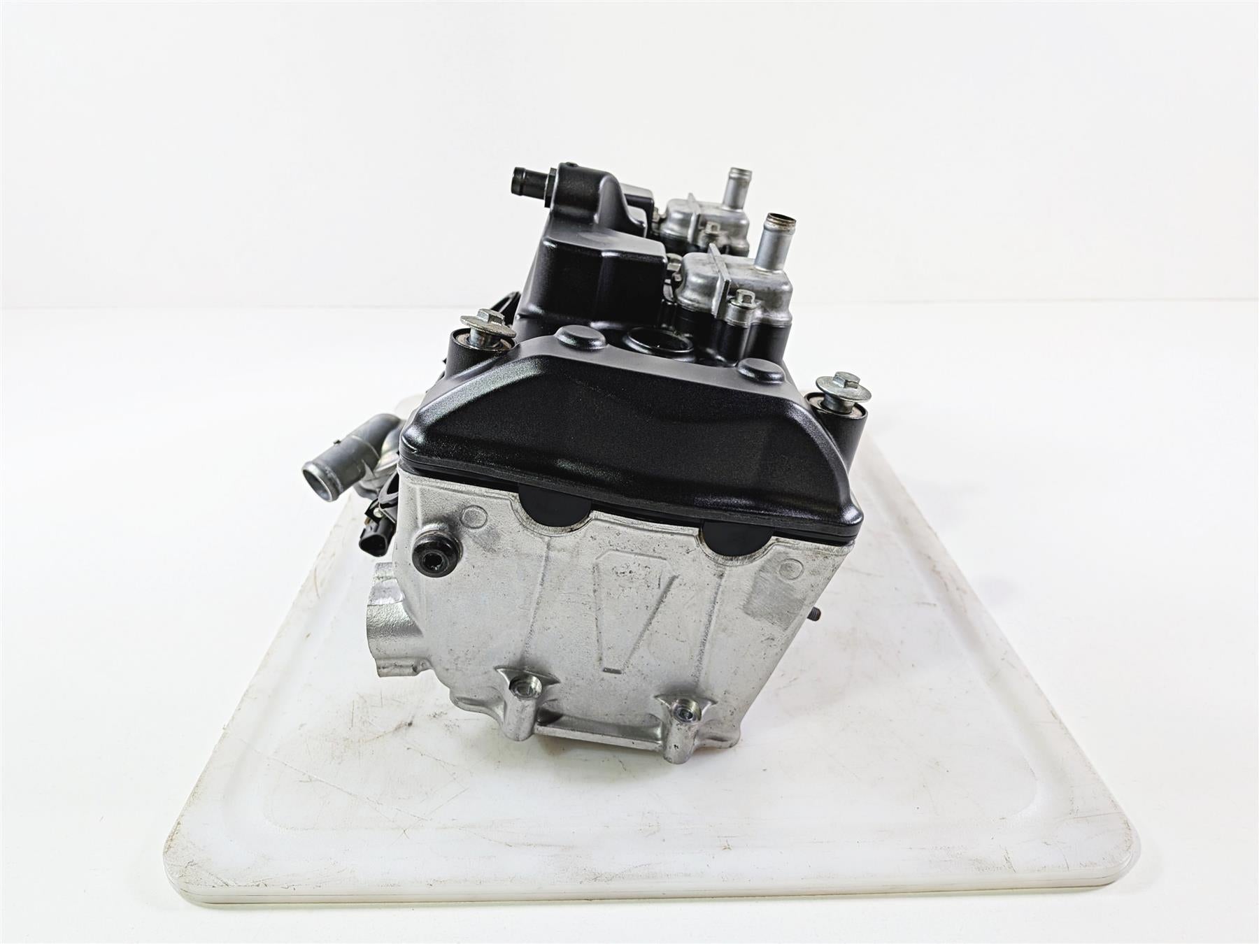 2017 Honda CBR600RR PC40 Cylinder Head & Valve Cover - READ 12010-MFJ-A40 {{ shop.shopifyCountryName }} - Mototech271