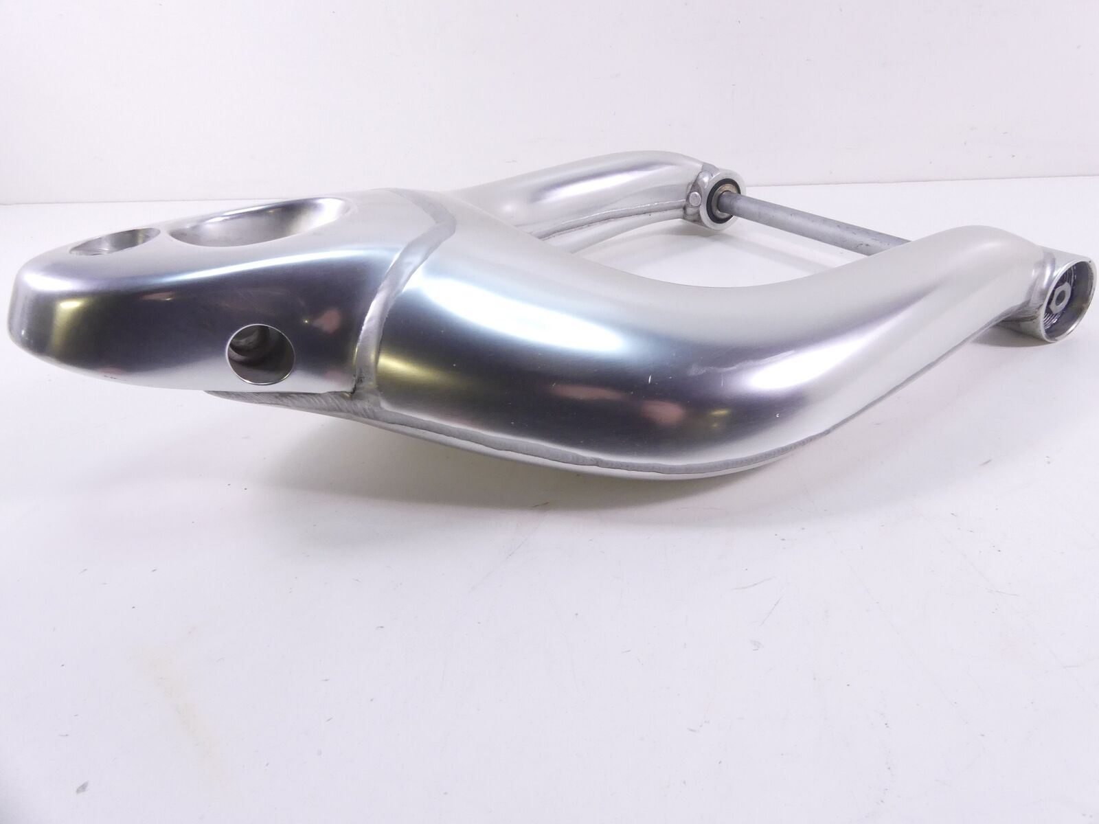 2002 BMW R1200 C Front Trailing Swing Arm Swingarm 31422331063 {{ shop.shopifyCountryName }} - Mototech271