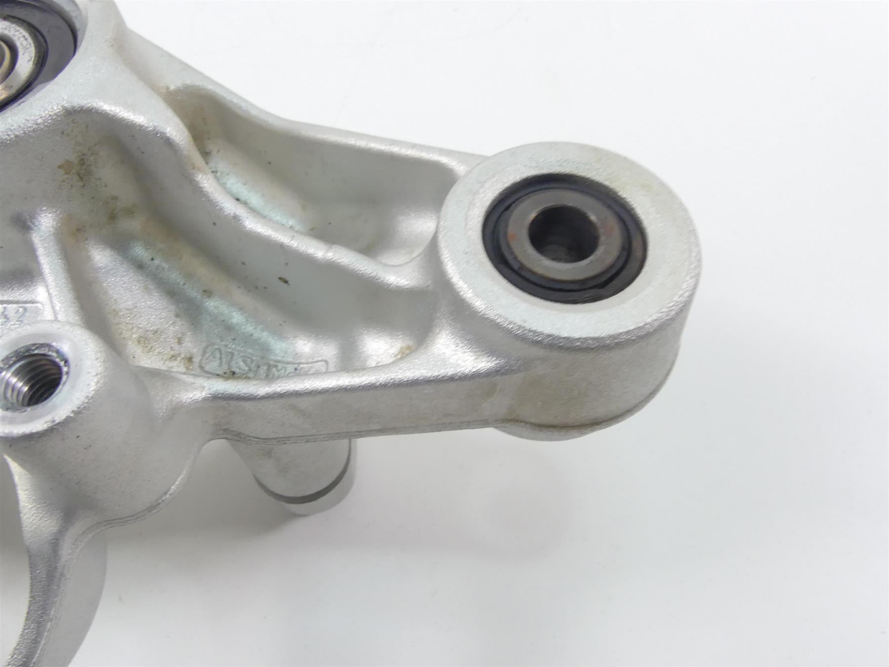 2019 BMW R1250GS K50 Upper Triple Tree Steering Clamp 31428555849 {{ shop.shopifyCountryName }} - Mototech271