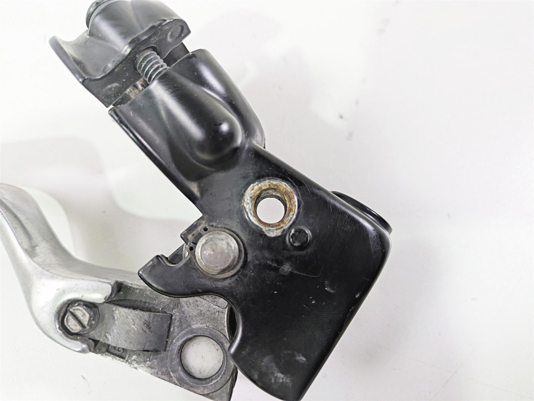 1998 Harley Touring FLHRCI Road King Clutch Perch & Lever 38608-96 45015-96 {{ shop.shopifyCountryName }} - Mototech271