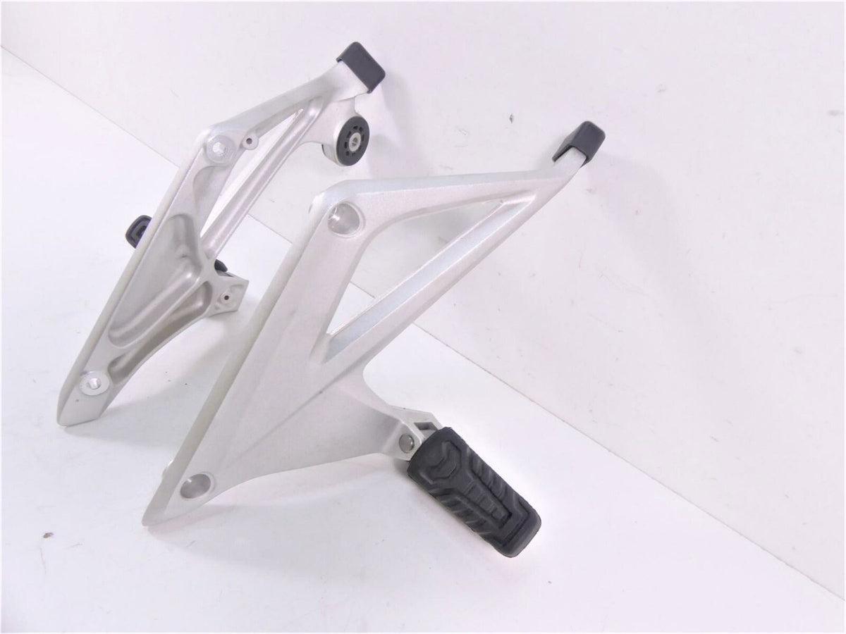 2017 BMW R1200RT RTW K52 Passenger Footpeg Foot Peg Rest Set 46718534790 {{ shop.shopifyCountryName }} - Mototech271