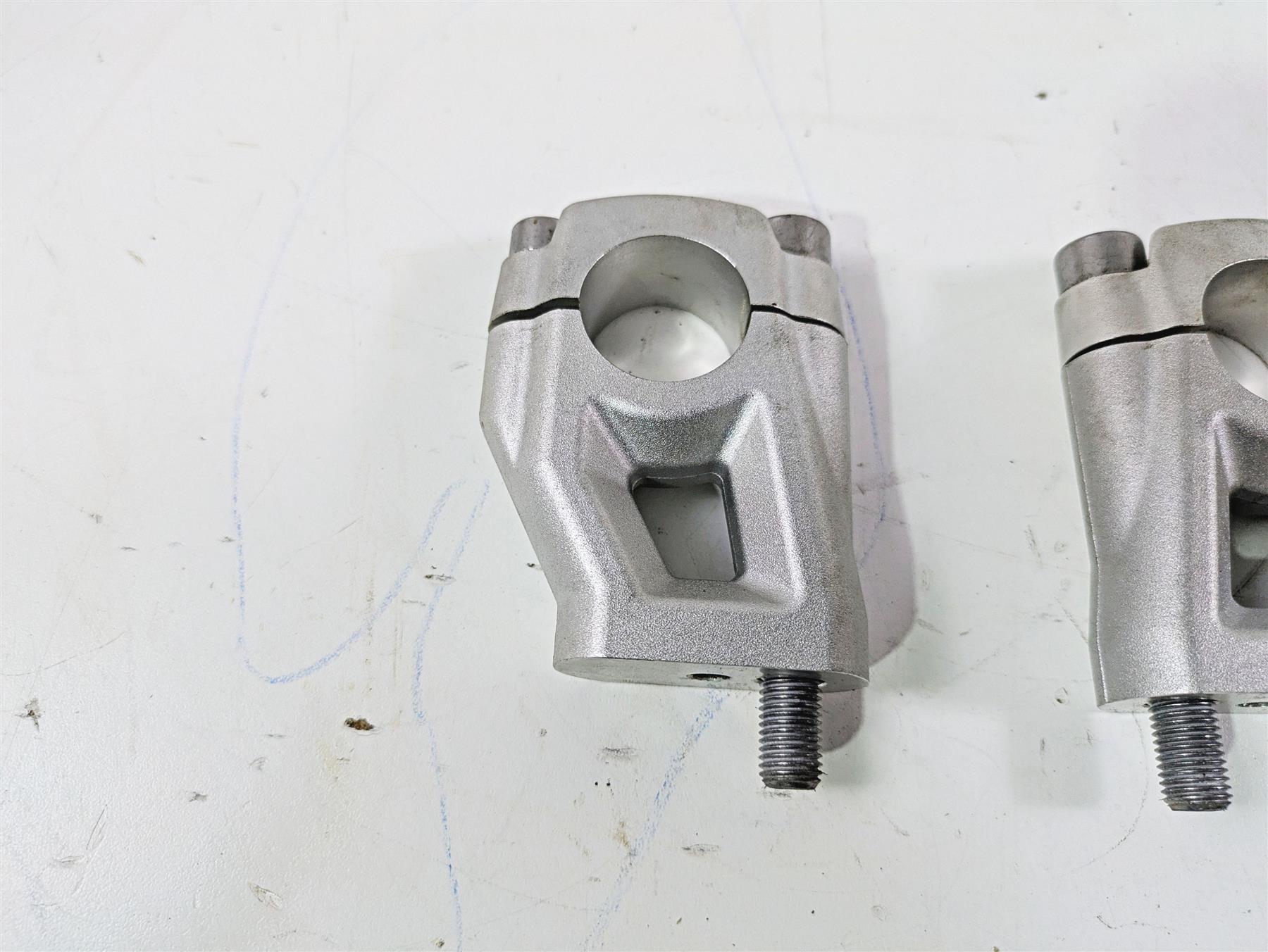 2013 Triumph Tiger 1215 Explorer Upper Lower Handlebar Riser Set T2040813 {{ shop.shopifyCountryName }} - Mototech271