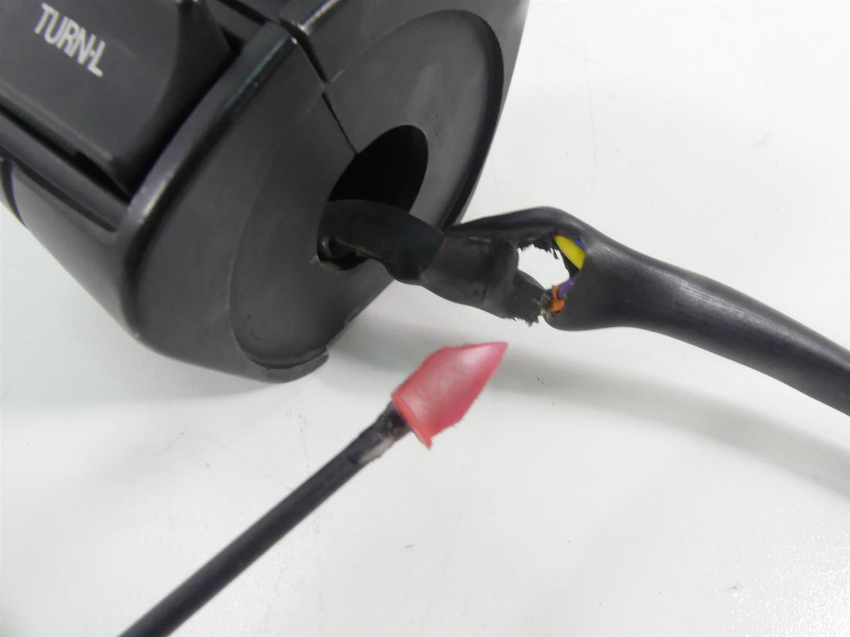 1993 Harley FXSTS Softail Springer Left Blinker Control Switch - Read 70218-87A {{ shop.shopifyCountryName }} - Mototech271