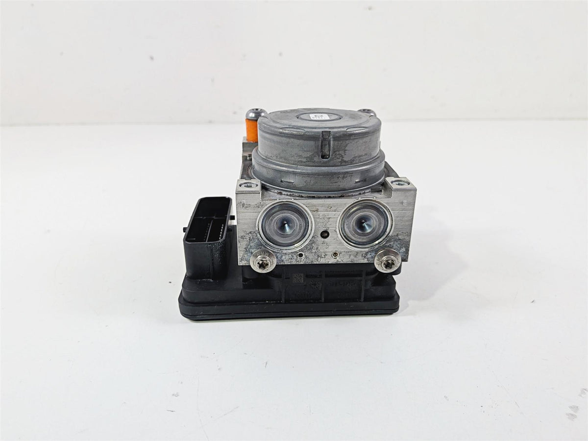 2016 BMW R1200RT RT RTW K52 Abs Brake Pump Module 34518561705 {{ shop.shopifyCountryName }} - Mototech271