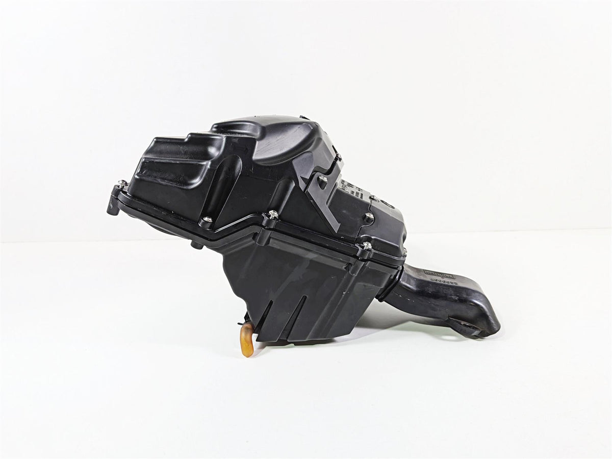 2022 Triumph Tiger 900 GT Pro Air Box Cleaner Breather & Tubes Set T2209565 {{ shop.shopifyCountryName }} - Mototech271