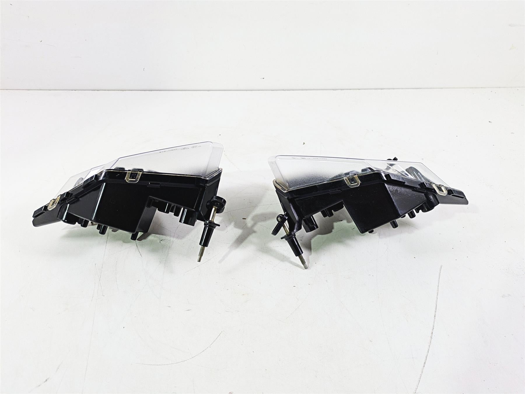 2018 Can Am Maverick X3 XRC Turbo R Headlight Head Light Lamp Set 710004658 {{ shop.shopifyCountryName }} - Mototech271