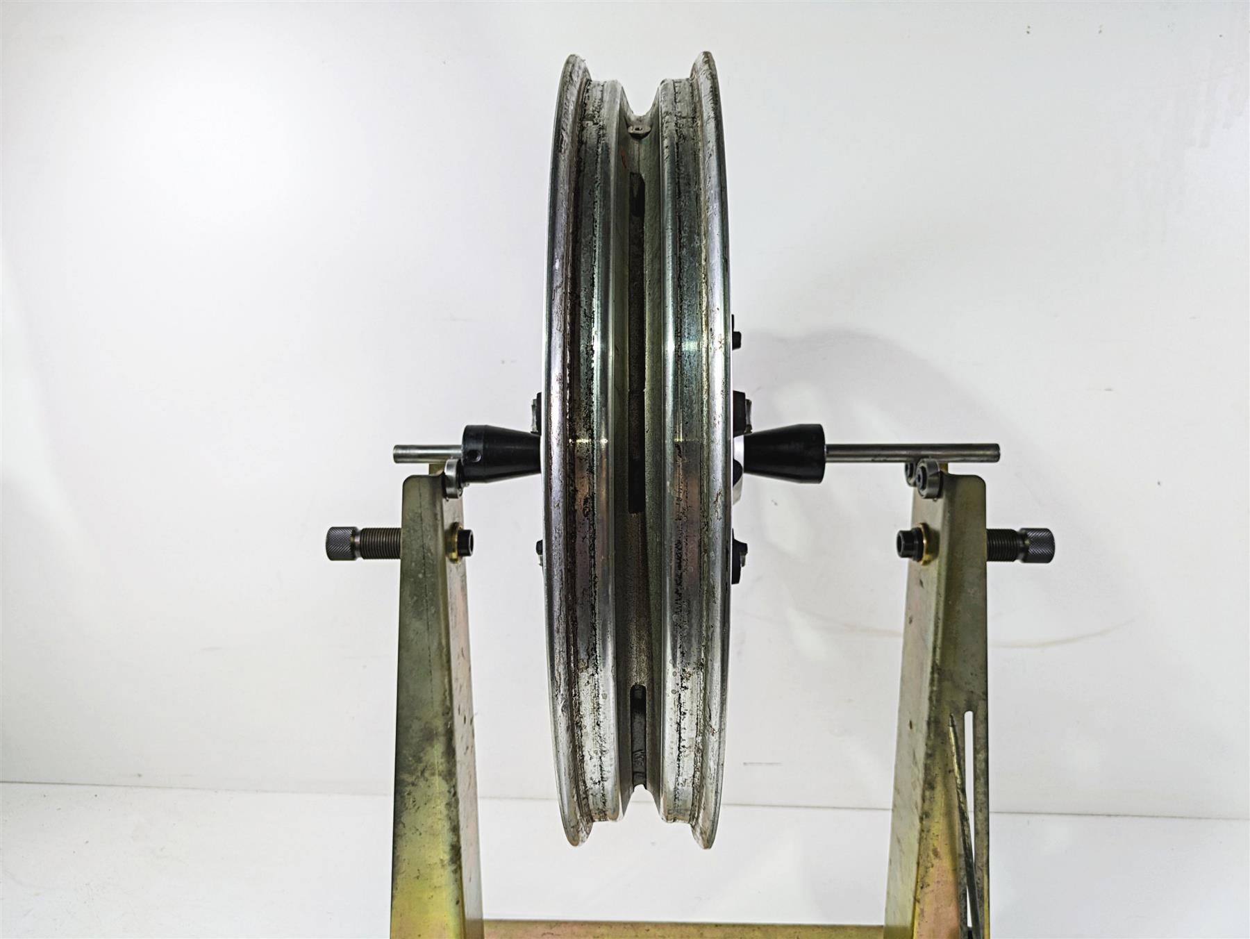 2016 Harley FXDL Dyna Low Rider Straight Front Wheel Rim 19x2.5 Cast 43300280 {{ shop.shopifyCountryName }} - Mototech271