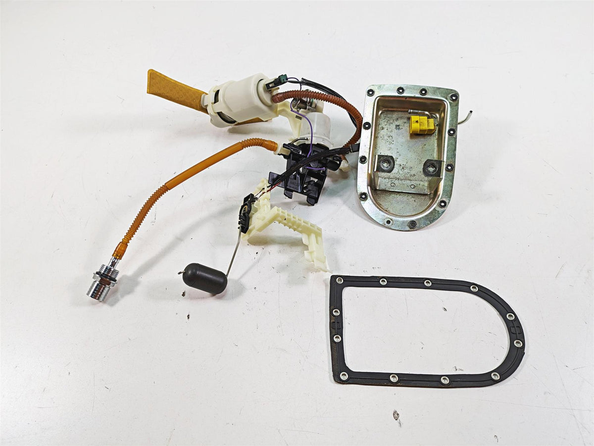 2009 Harley Dyna FXDFSE CVO Fat Bob Fuel Gas Petrol Pump - Tested 75218-04D {{ shop.shopifyCountryName }} - Mototech271