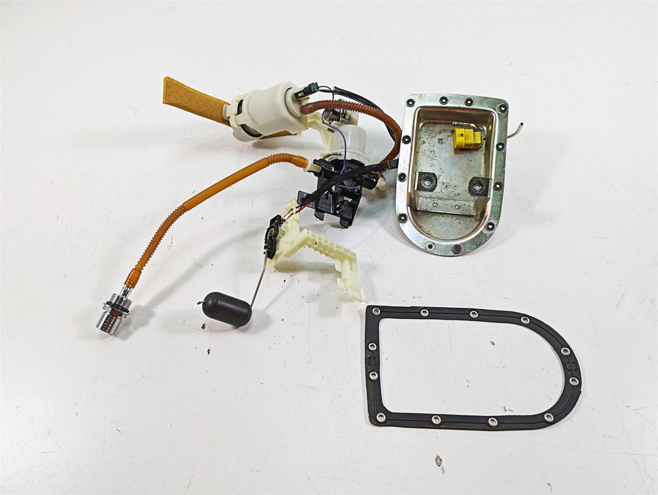 2009 Harley Dyna FXDFSE CVO Fat Bob Fuel Gas Petrol Pump - Tested 75218-04D {{ shop.shopifyCountryName }} - Mototech271