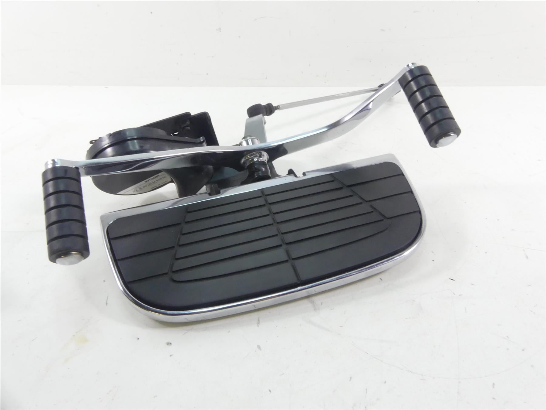 2005 Honda V-Twin VTX1800 S3 Left Front Floor Board & Shifter 50625-MCV-000 {{ shop.shopifyCountryName }} - Mototech271