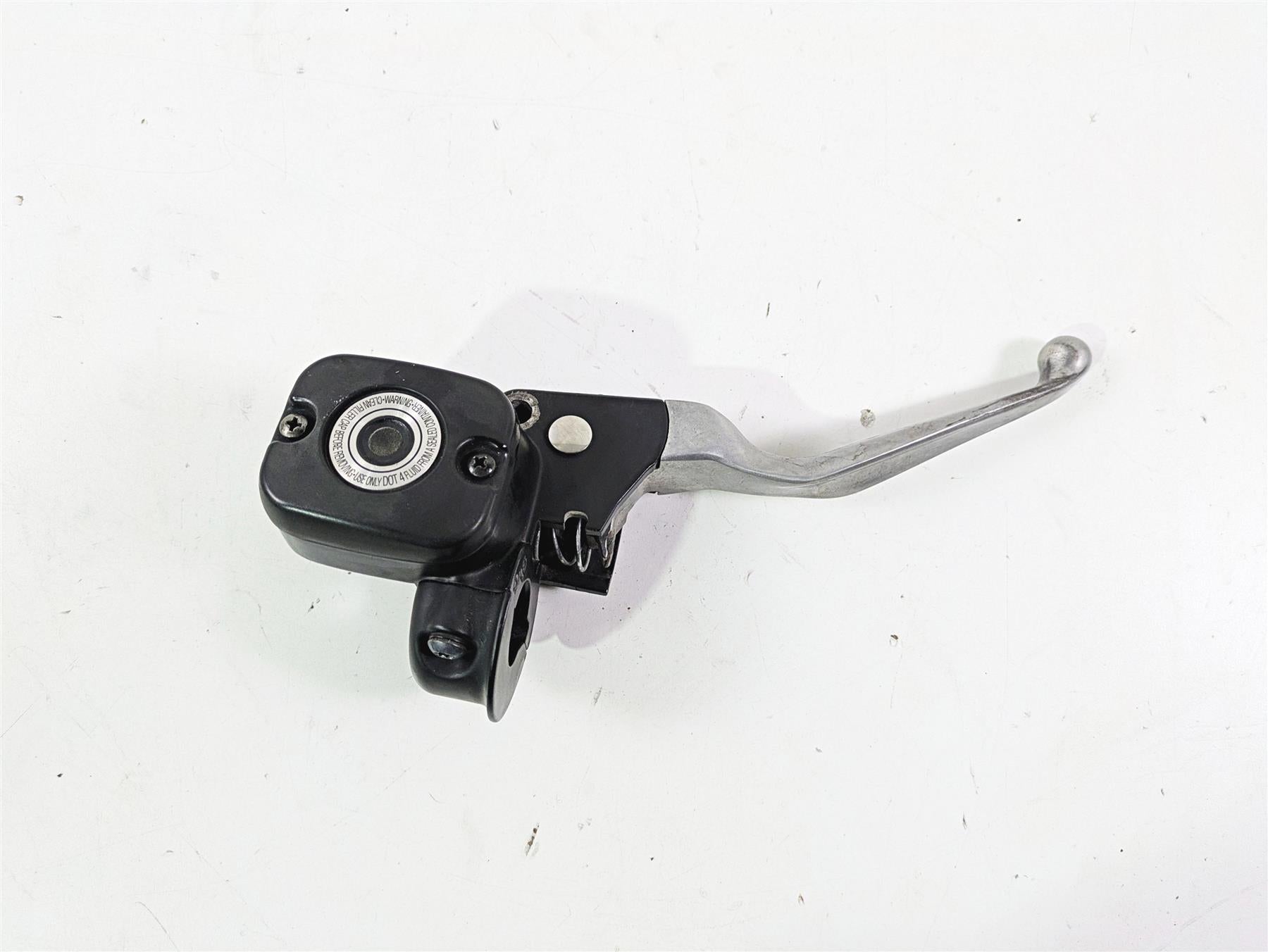 2016 Harley FXDWG Dyna Wide Glide Front Brake Master Cylinder 9/16" 45029-11D {{ shop.shopifyCountryName }} - Mototech271